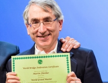 Martin Fleisher ’80 receiving his certificate for winning the world bridge championships